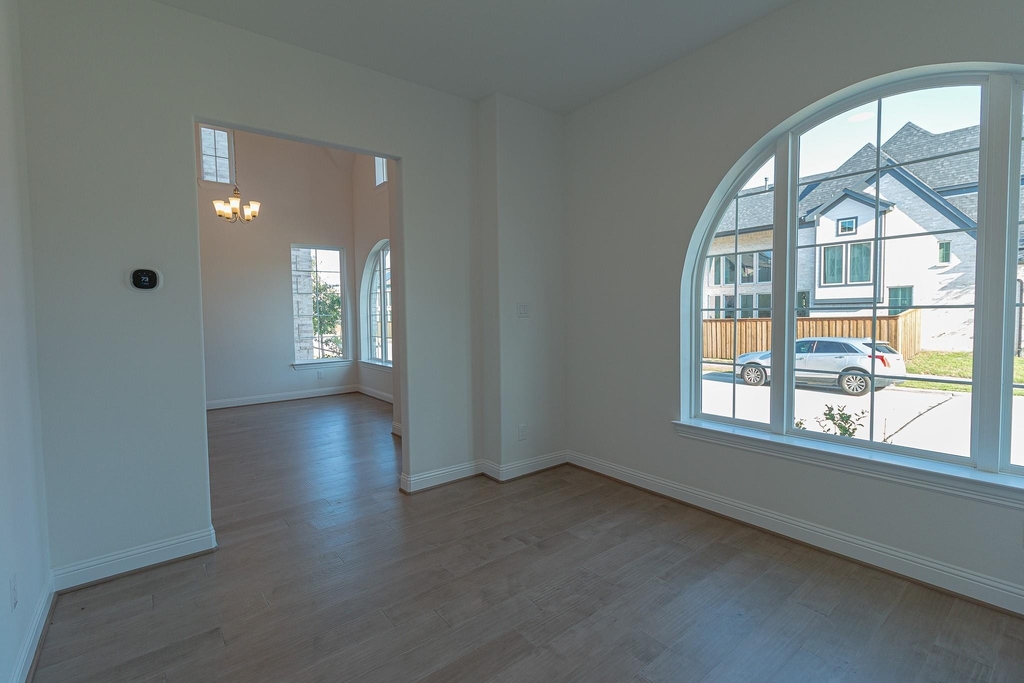 4924 Daybreak Drive - Photo 11