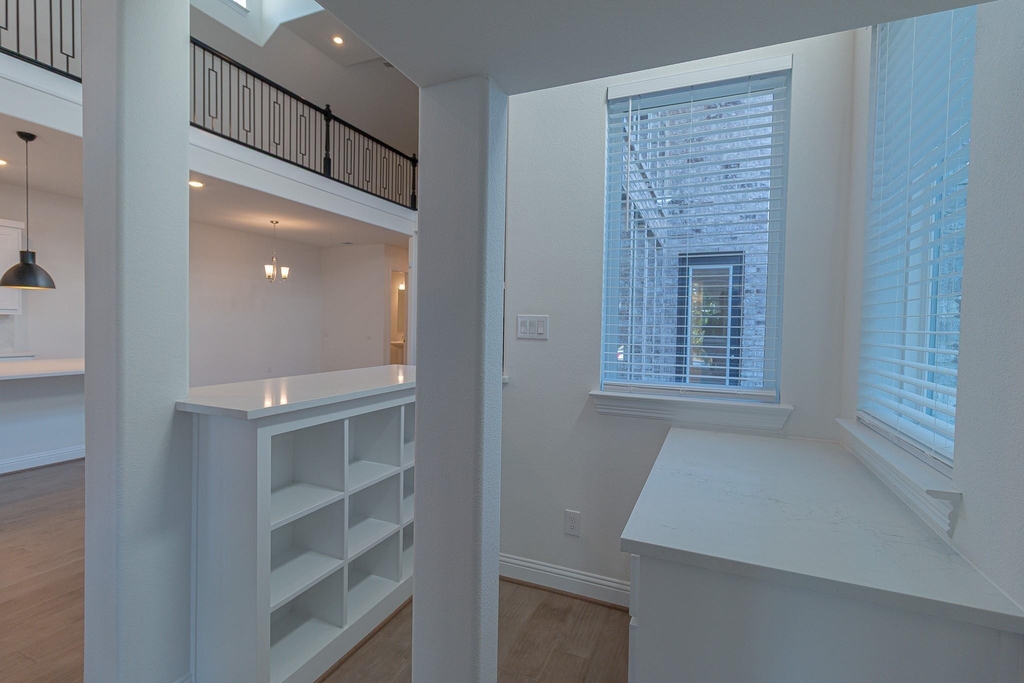 4924 Daybreak Drive - Photo 14