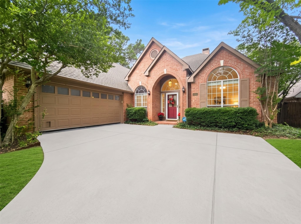 2609 Townshed Drive - Photo 0