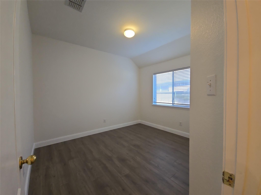 1545 Crystal Pass - Photo 14