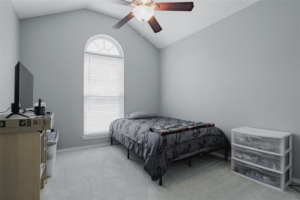 2918 Periwinkle Court - Photo 4