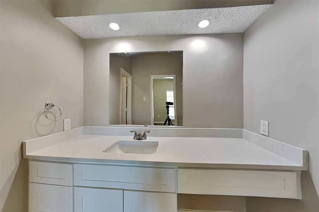 6700 Alissa Drive - Photo 8