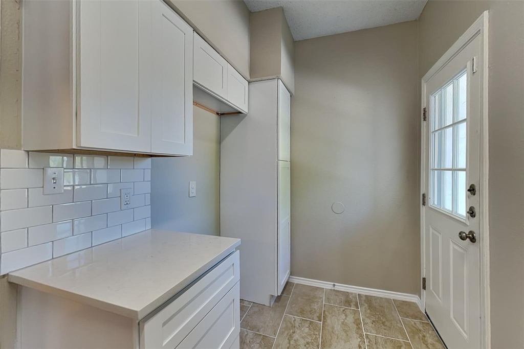6700 Alissa Drive - Photo 3