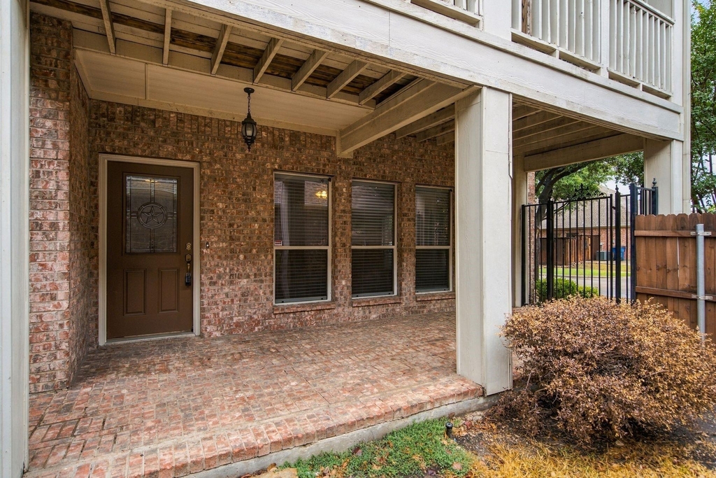 9424 Snowberry Drive - Photo 3