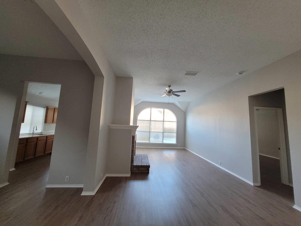 4609 Parkview Lane - Photo 1