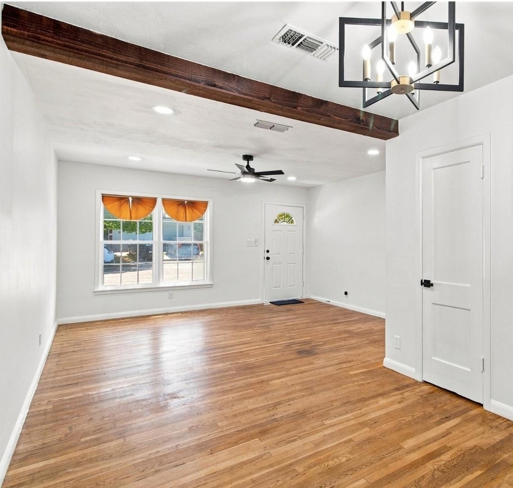 2716 Frazier Avenue - Photo 3