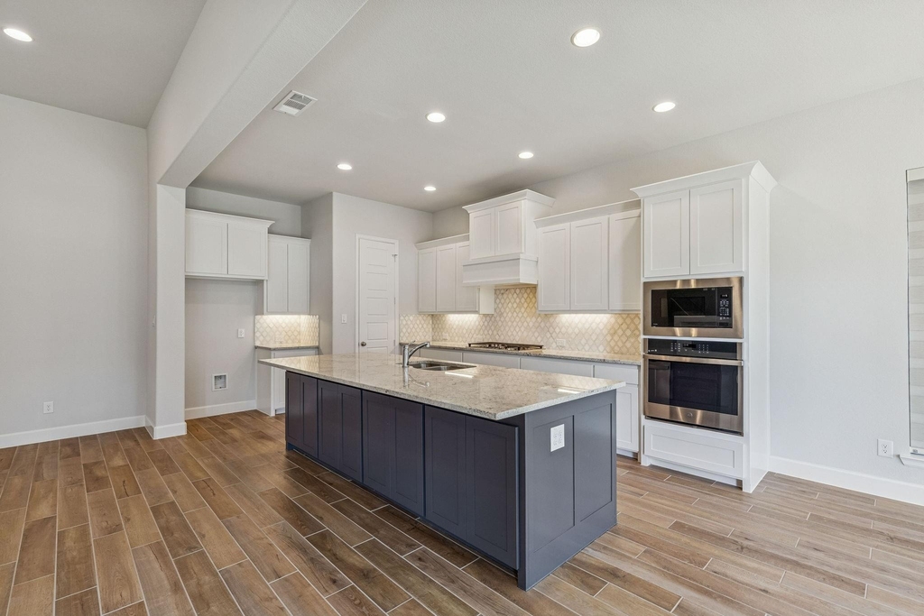 3300 Honey Suckle Lane - Photo 7