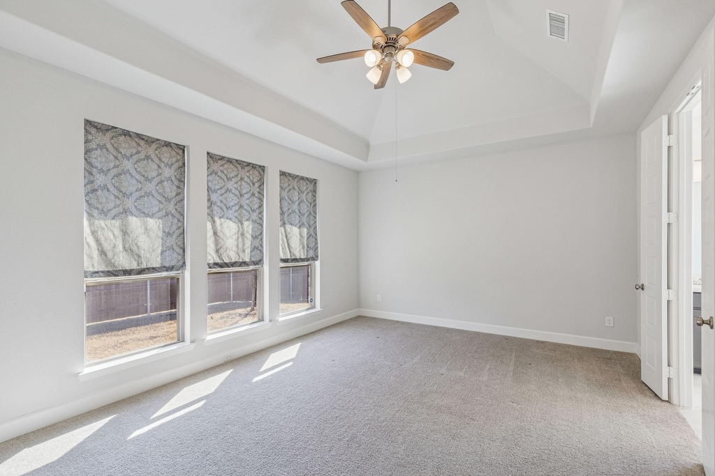 3300 Honey Suckle Lane - Photo 19