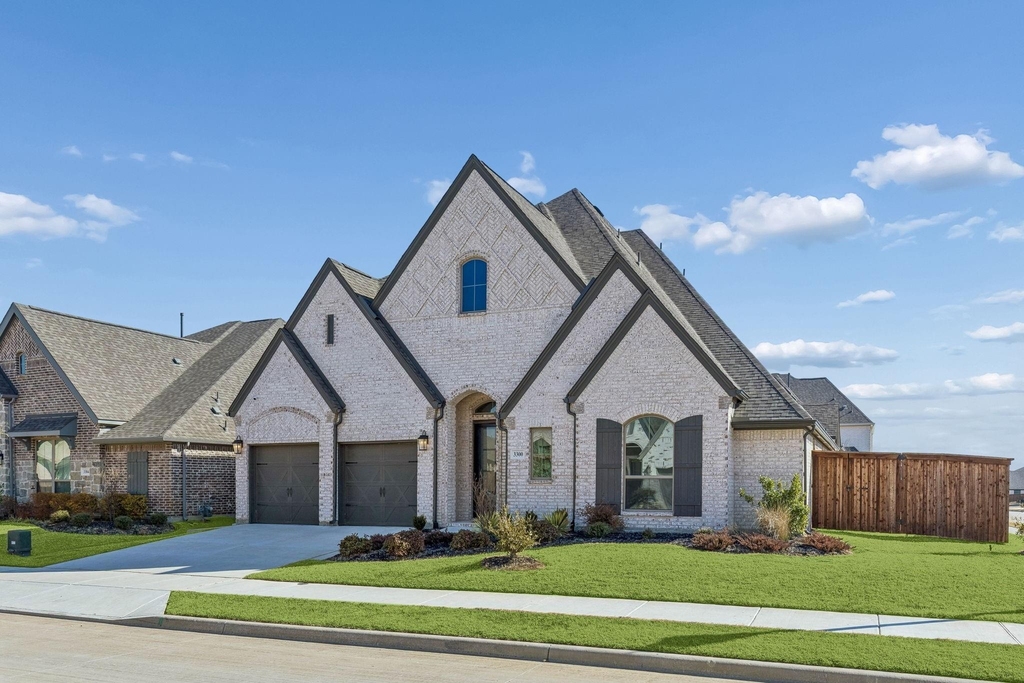 3300 Honey Suckle Lane - Photo 4