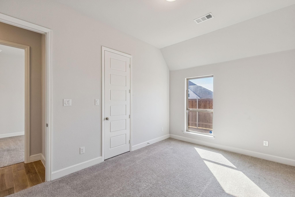 3300 Honey Suckle Lane - Photo 29