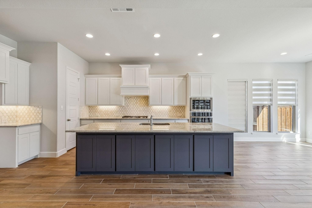 3300 Honey Suckle Lane - Photo 6