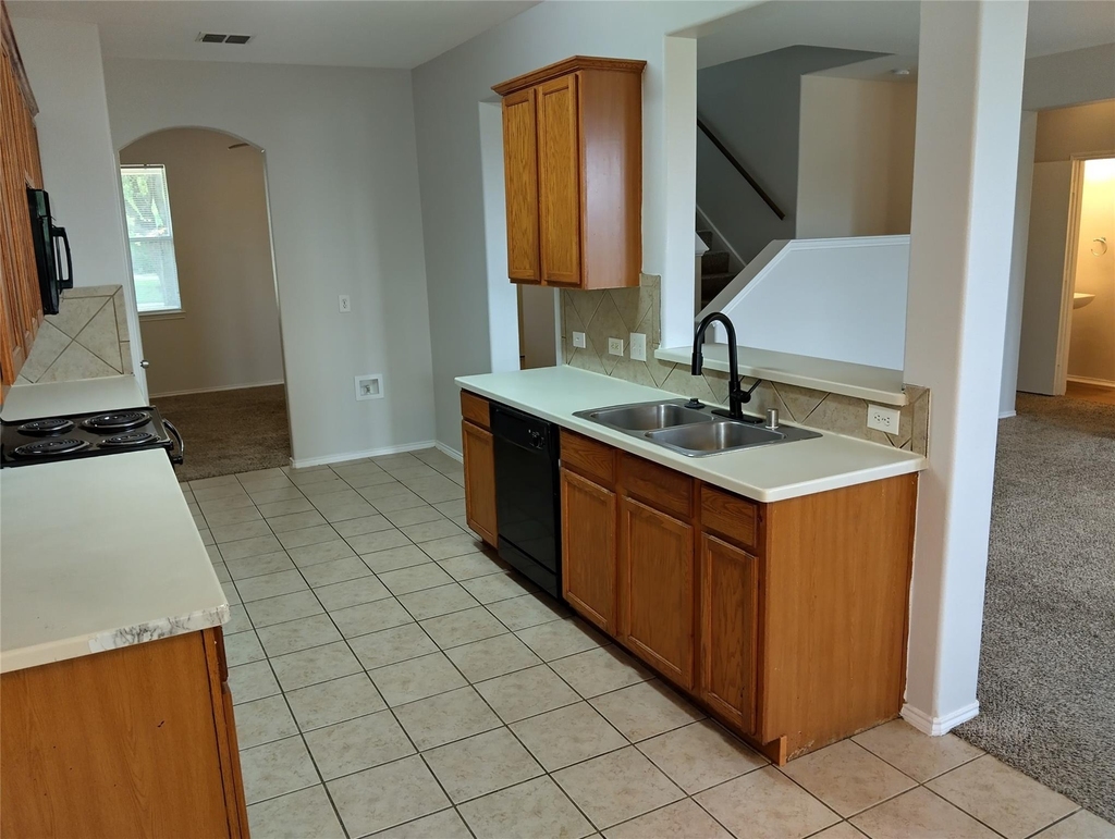 1133 Mockingbird Drive - Photo 7