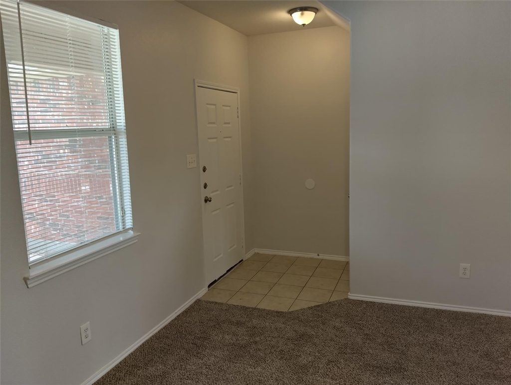 1133 Mockingbird Drive - Photo 2