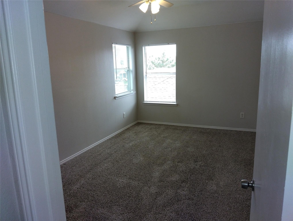 1133 Mockingbird Drive - Photo 24