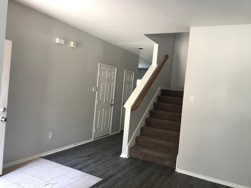 2053 Meadow Park Drive - Photo 7