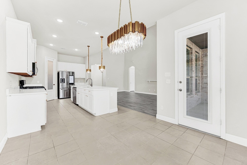 1415 Hickory Woods Way - Photo 10