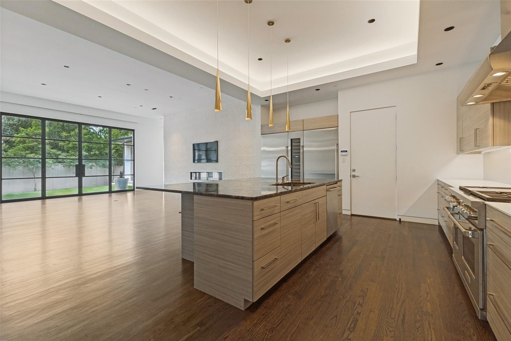 4352 Fairfax Avenue - Photo 18