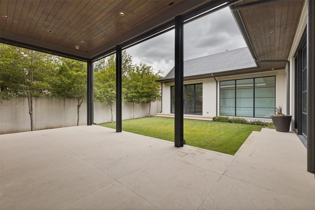 4352 Fairfax Avenue - Photo 34