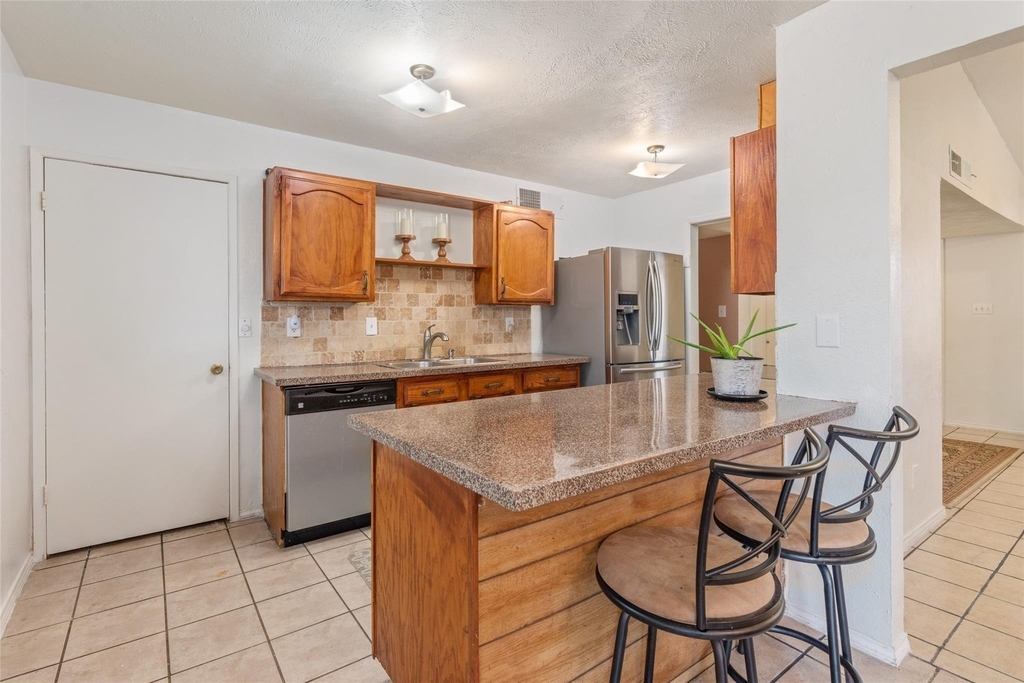 2110 Rose Hill Road - Photo 5