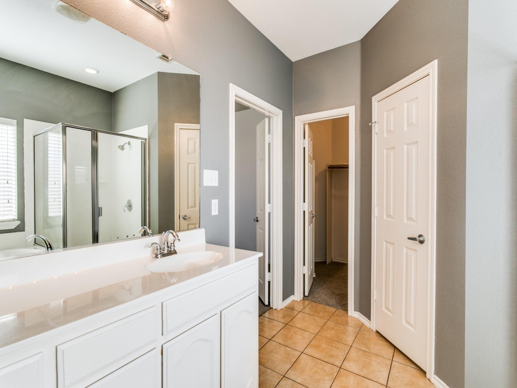 6357 Redeagle Creek Drive - Photo 7