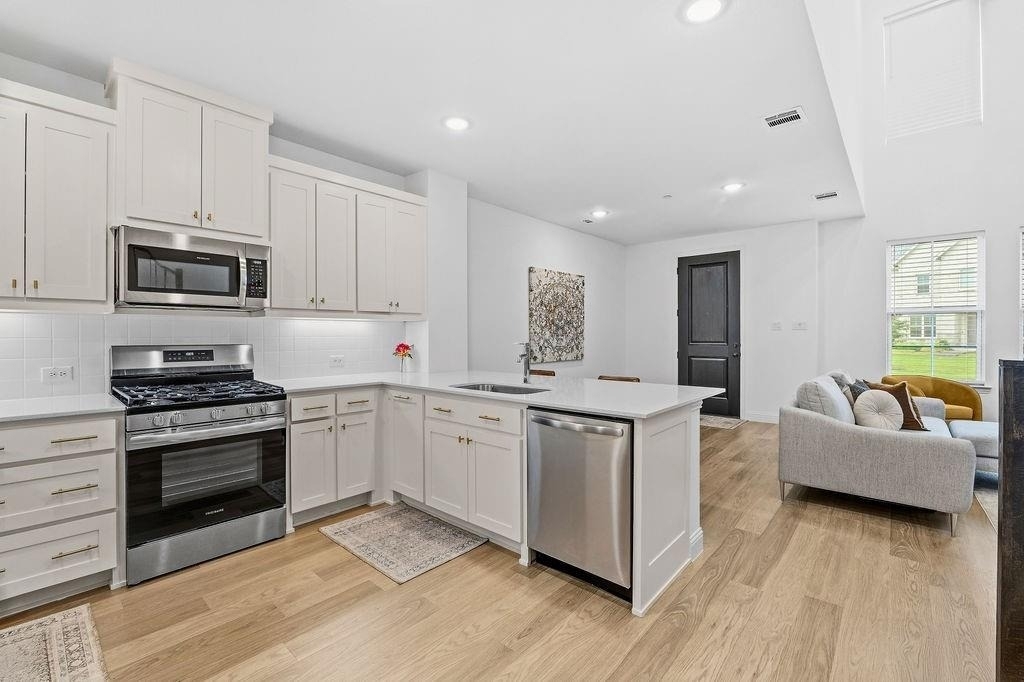 1228 Junction Drive - Photo 8