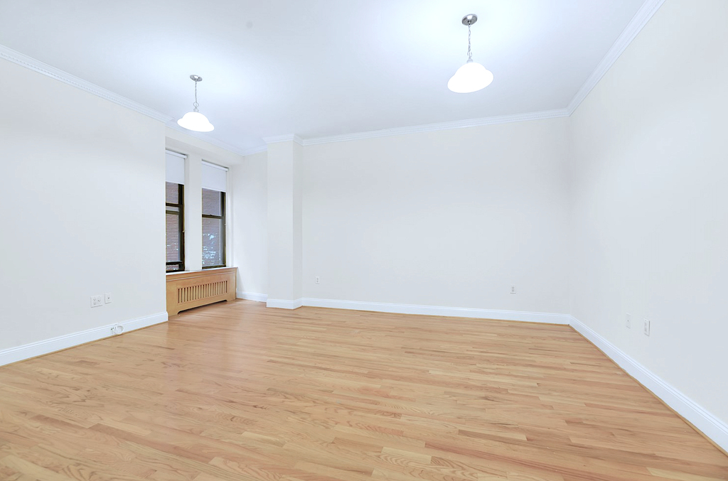 Madison Avenue - Photo 2
