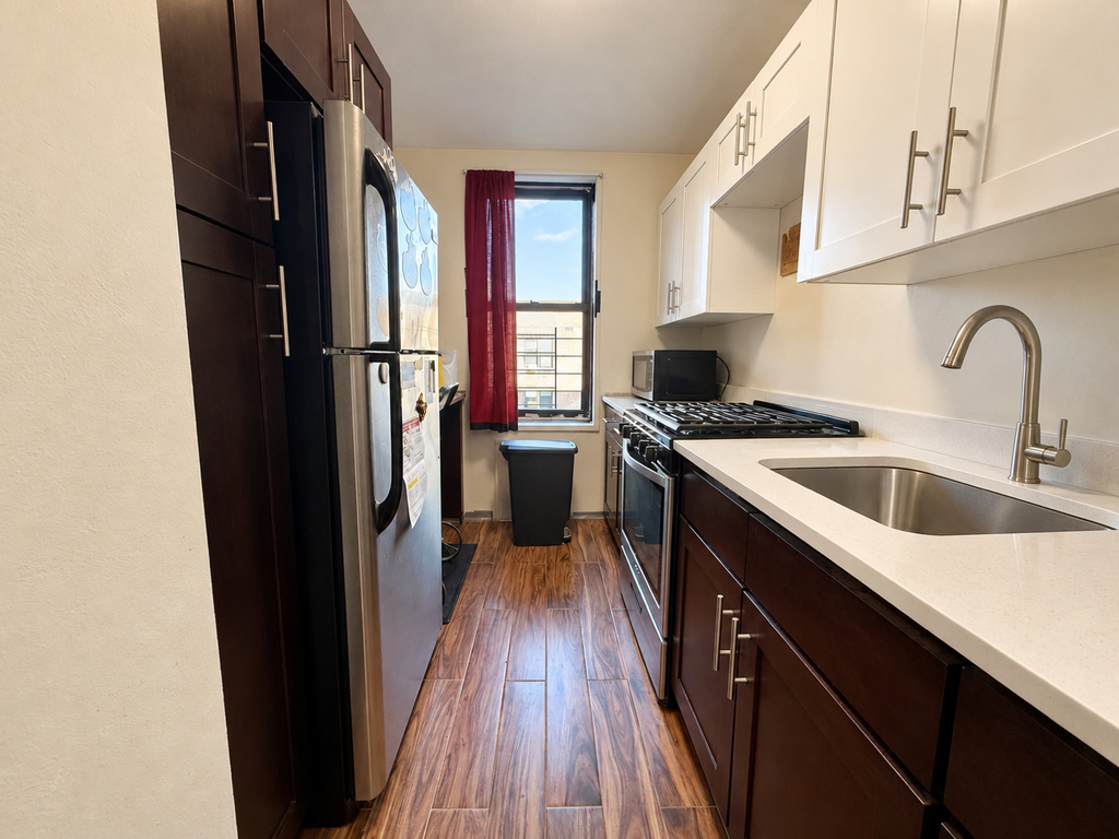 252 Clarkson Avenue - Photo 8
