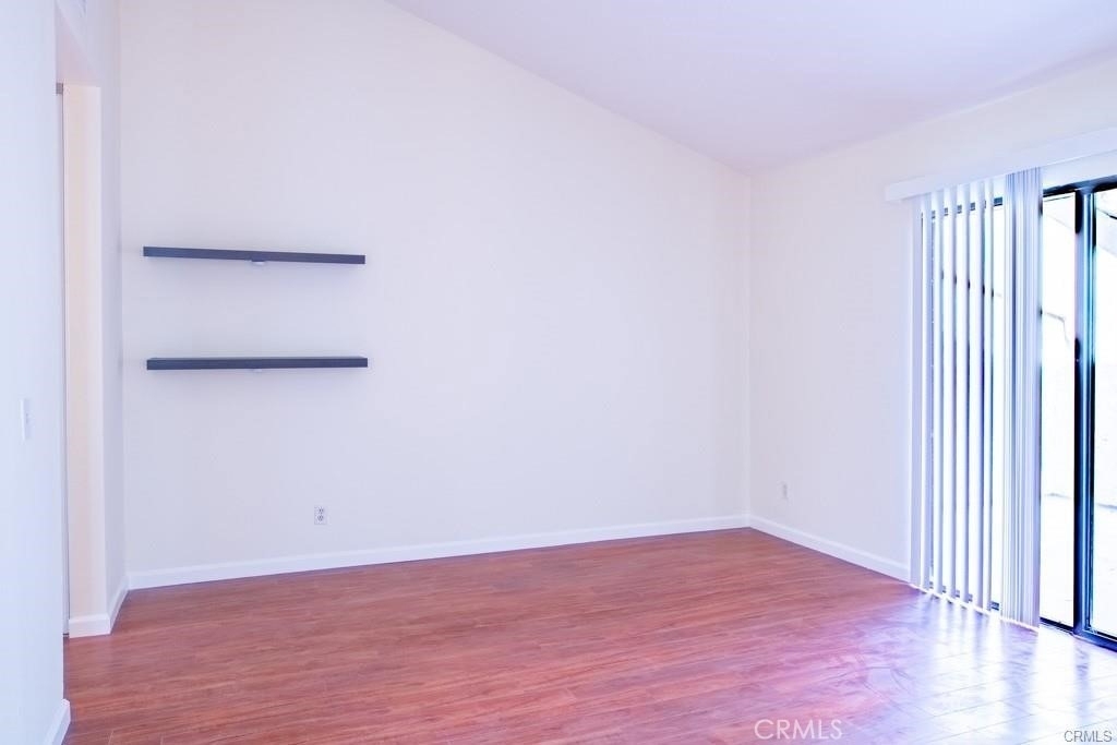 3608 Hemlock - Photo 6