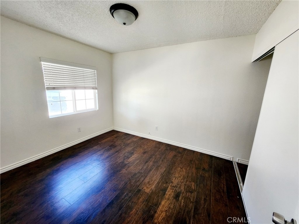 115 W Sunkist Street - Photo 4