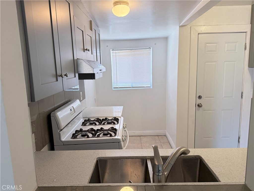 1231 Innes - Photo 9