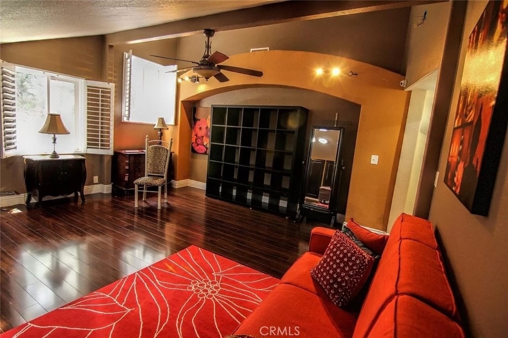 356 S Mohler - Photo 8
