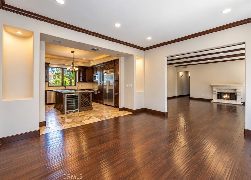 5427 Genesta - Photo 7