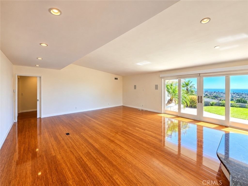 1156 Las Pulgas - Photo 2