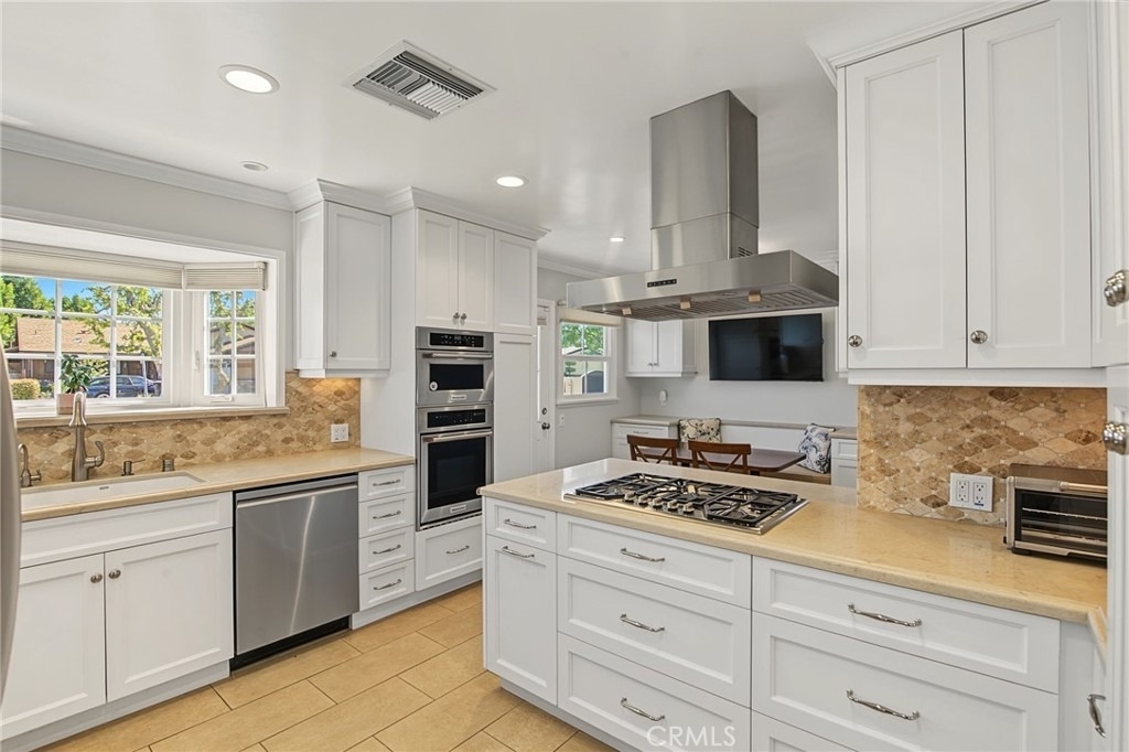 18220 Clark Street - Photo 8