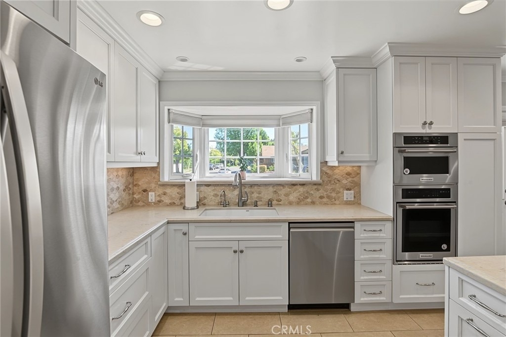 18220 Clark Street - Photo 7