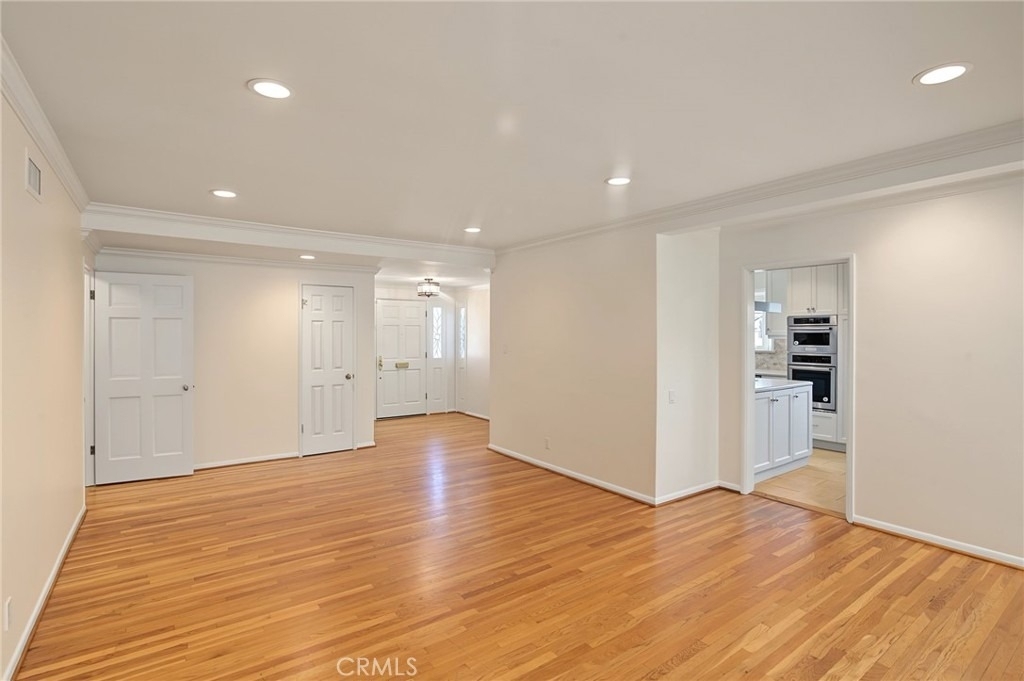 18220 Clark Street - Photo 4