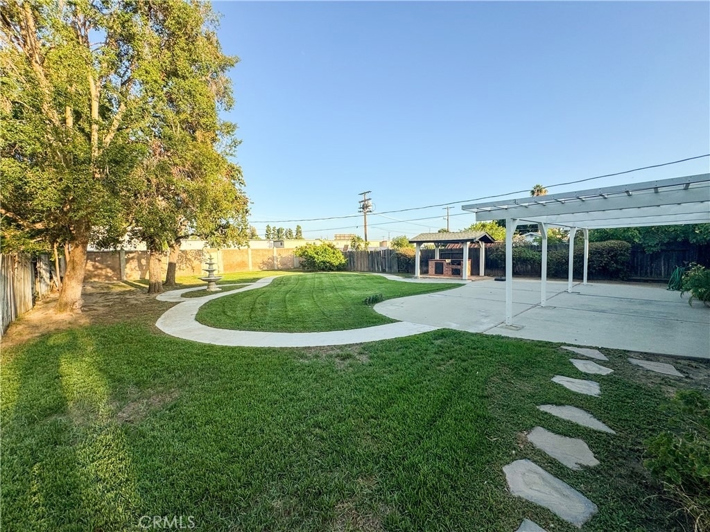 9952 Independence Avenue - Photo 29