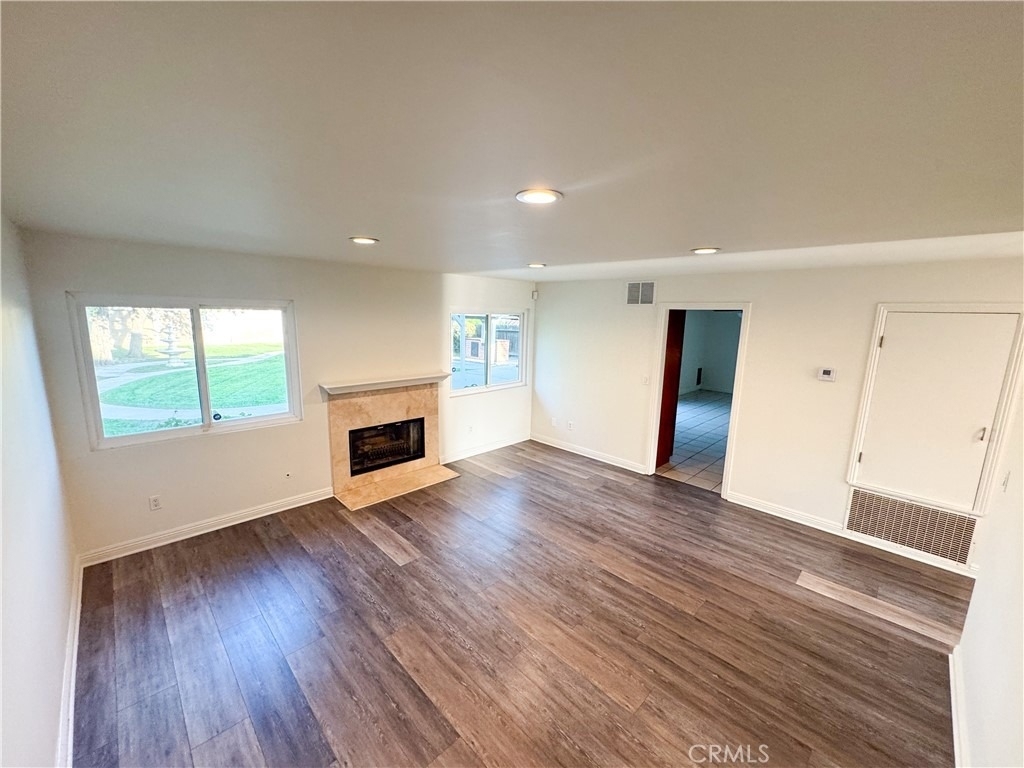 9952 Independence Avenue - Photo 7