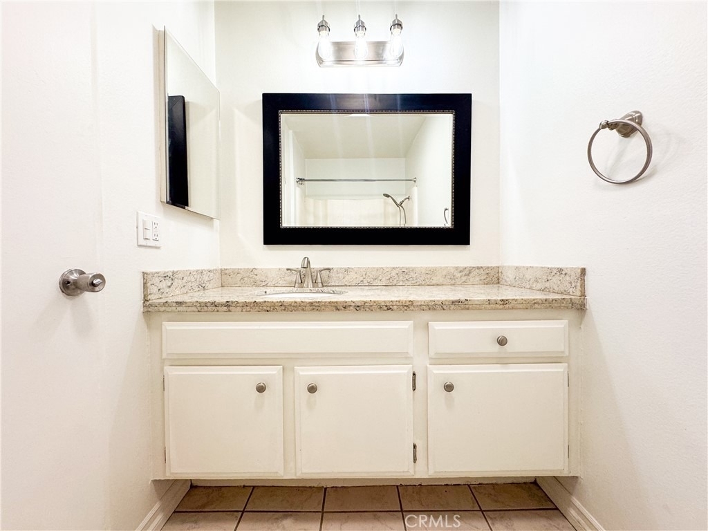 9952 Independence Avenue - Photo 18