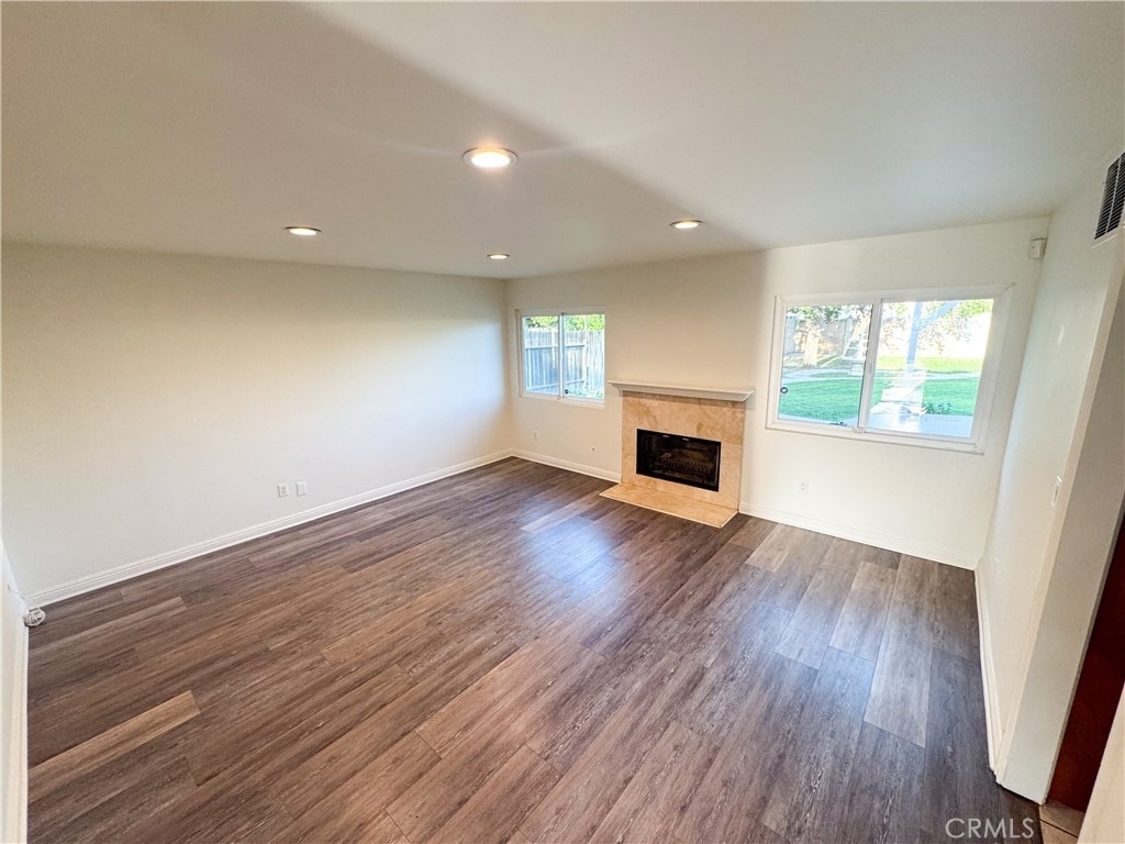 9952 Independence Avenue - Photo 6