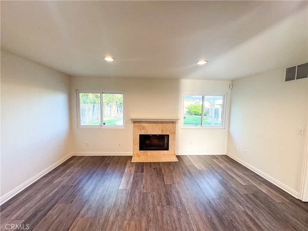 9952 Independence Avenue - Photo 5
