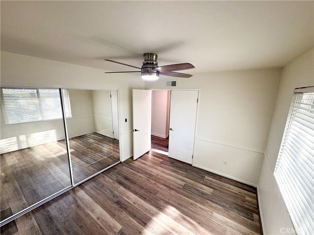 9952 Independence Avenue - Photo 14
