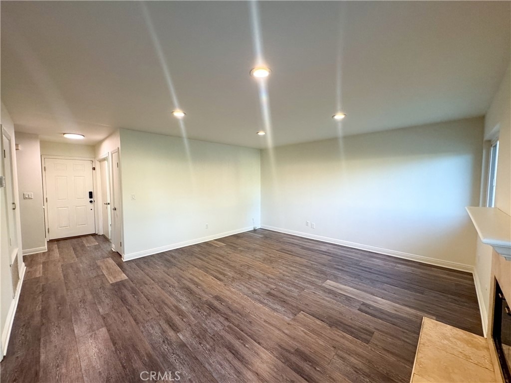 9952 Independence Avenue - Photo 16