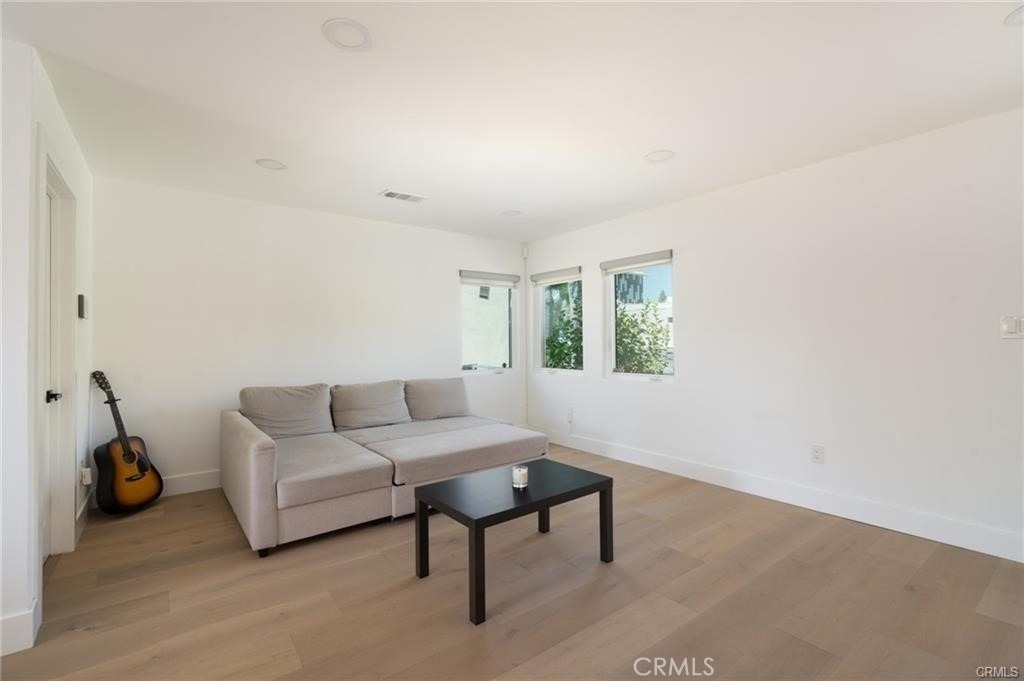 3023 Glendon Avenue - Photo 9