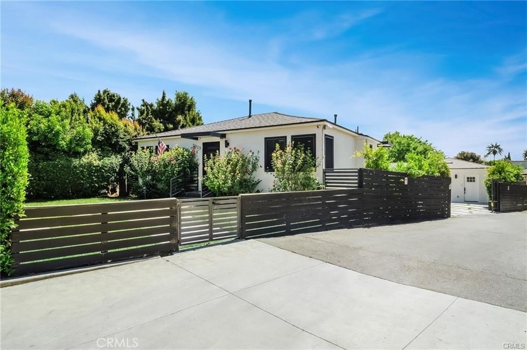 3023 Glendon Avenue - Photo 3