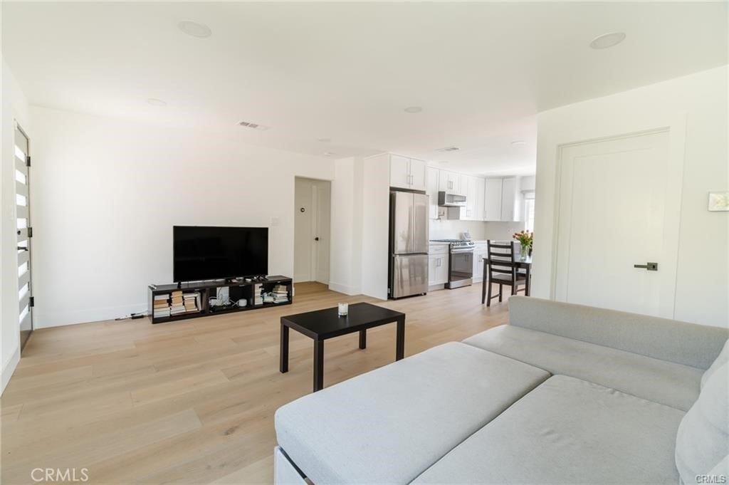 3023 Glendon Avenue - Photo 12