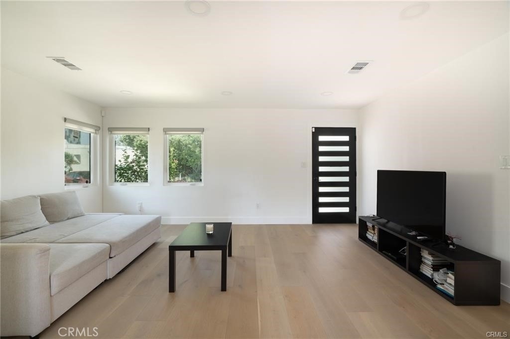 3023 Glendon Avenue - Photo 10
