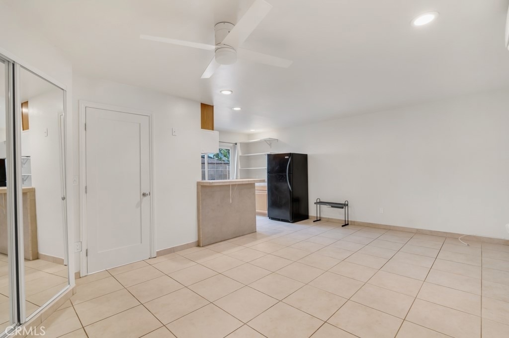 23101 Lanark Street - Photo 5