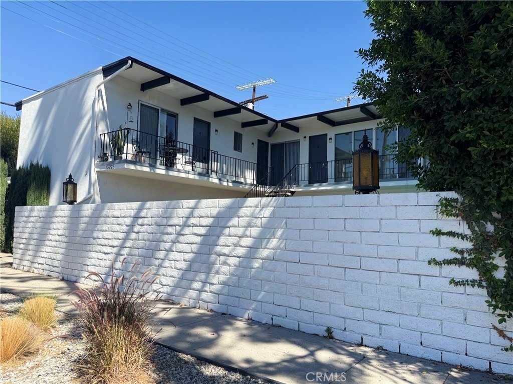 13223 Moorpark Street - Photo 11