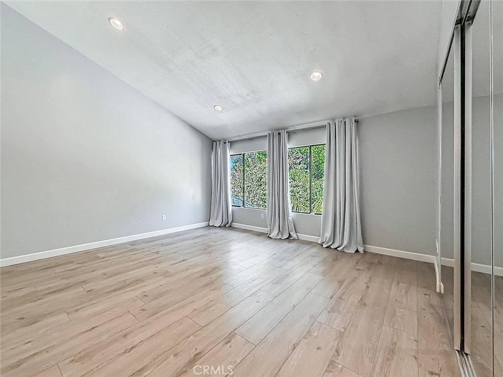 5249 Colodny - Photo 9